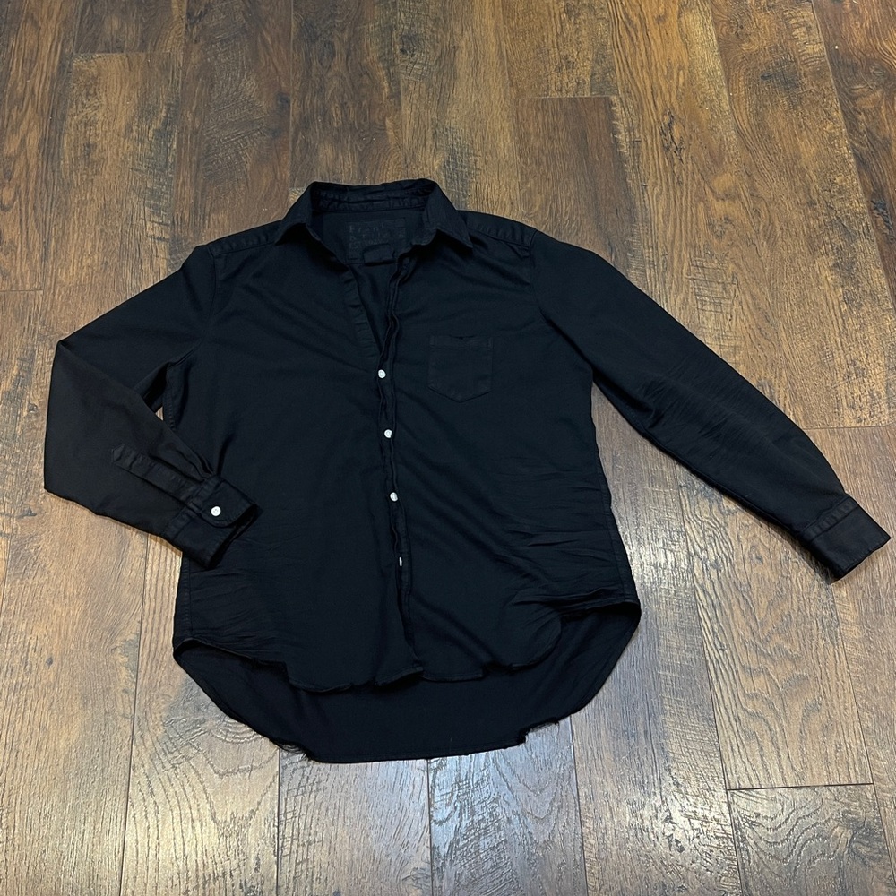 Frank & Eileen Famous Denim Black Button Down Shirt w Frayed Hem small